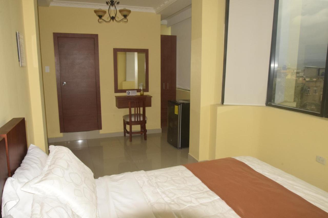 Olan'S Hotel Group Esmeraldas 外观 照片