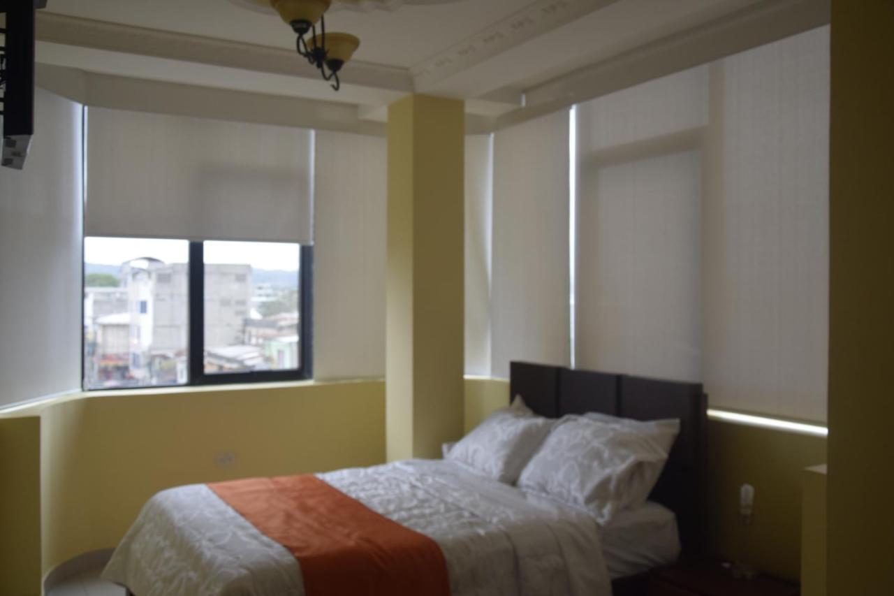 Olan'S Hotel Group Esmeraldas 外观 照片